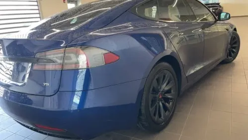 2016 Tesla Model S - Images - 7