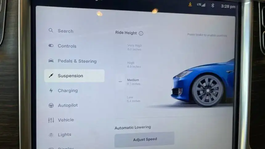 2016 Tesla Model S - Images - 15