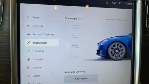 2016 Tesla Model S - Images - 15
