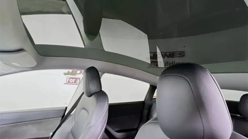 2021 Tesla Model Y 5YJYGDEE8MF117892