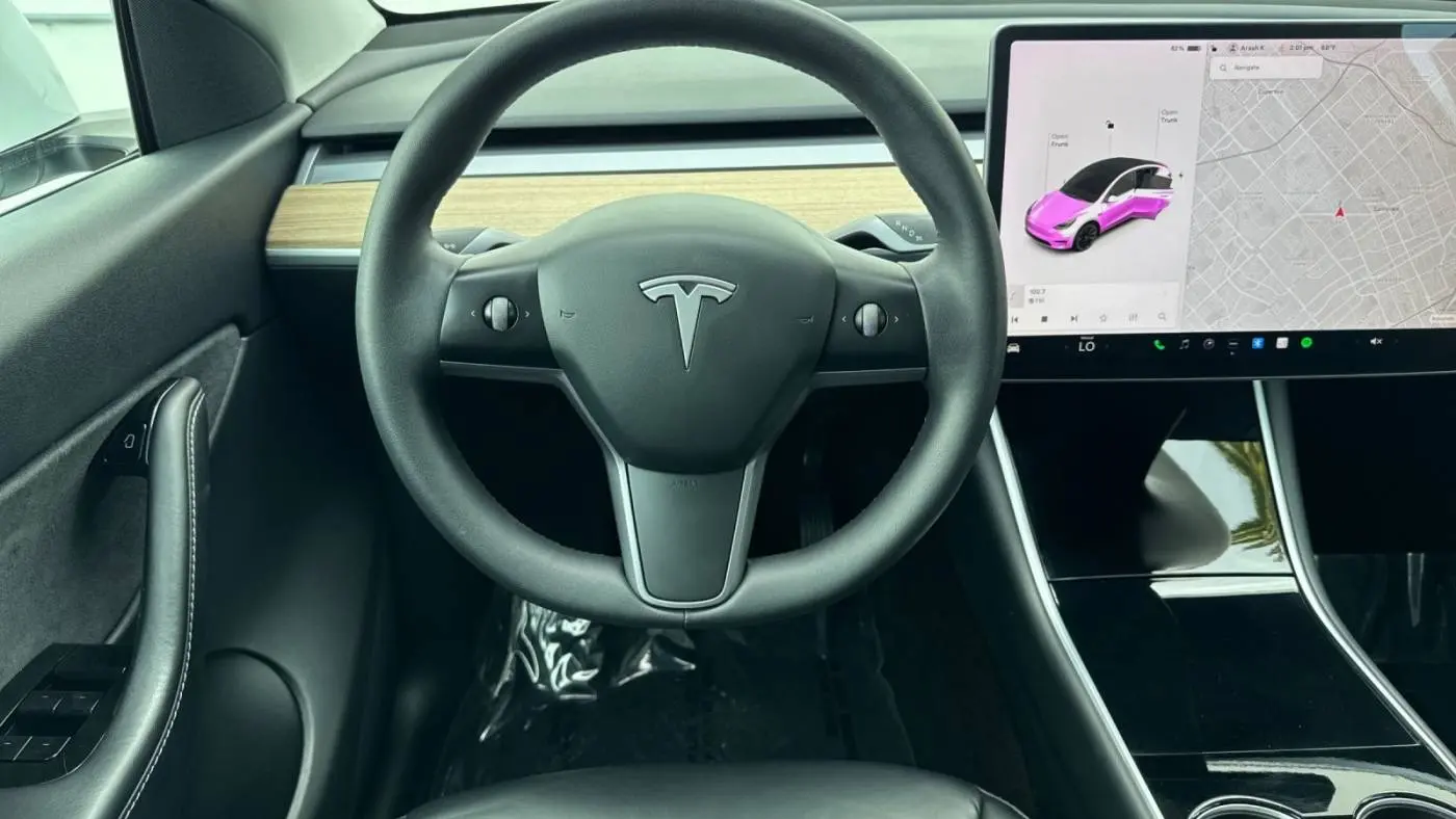 2021 Tesla Model Y 5YJYGDEE4MF084874