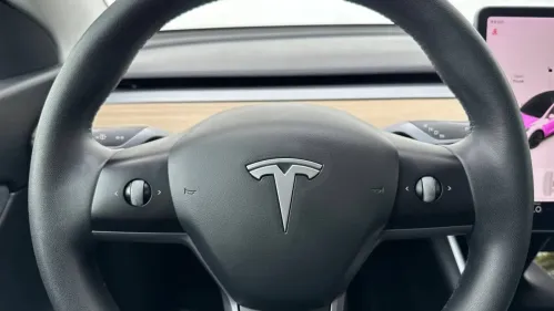 2021 Tesla Model Y 5YJYGDEE4MF084874