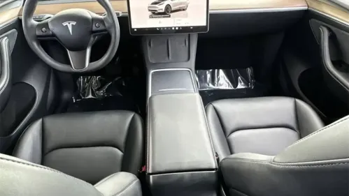 2023 Tesla Model Y 7SAYGDEE1PA100565