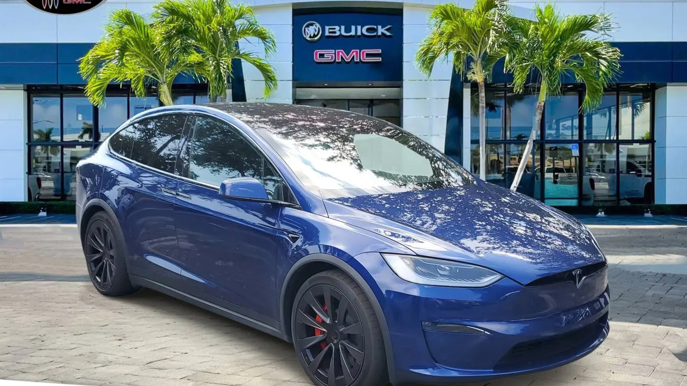 2023 Tesla Model X 7SAXCBE67PF431108