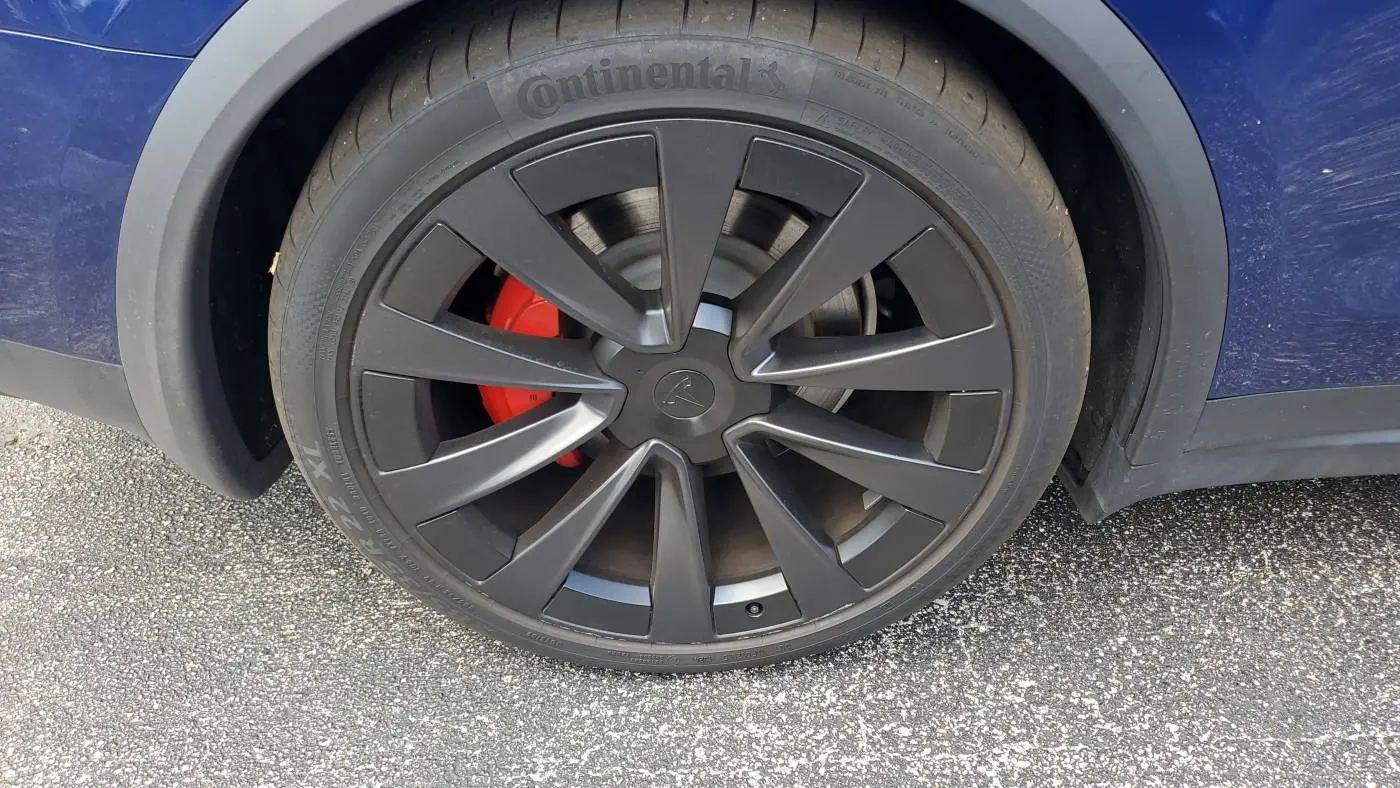 2023 Tesla Model X 7SAXCBE67PF431108