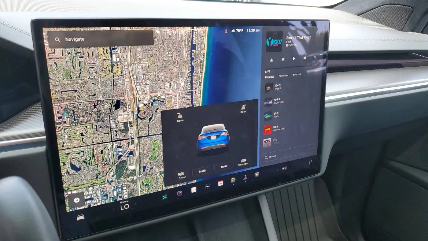 2023 Tesla Model X 7SAXCBE67PF431108