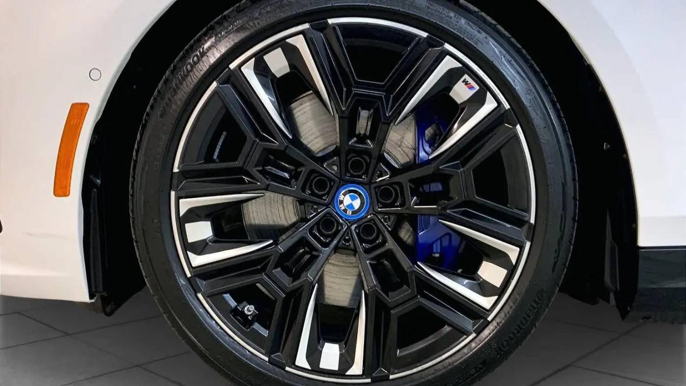2024 BMW i5 WBY43FK02RCR33028