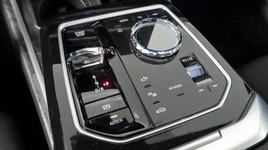2025 BMW i7 WBY43EJ01SCU88671