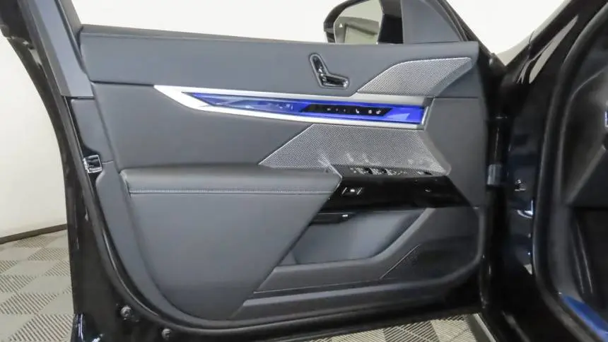 2025 BMW i7 WBY43EJ01SCU88671