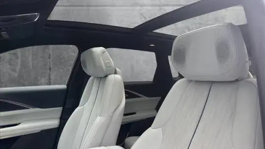 2024 Cadillac Lyriq 1GYKPVRK6RZ113542