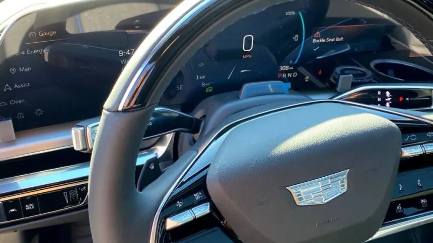 2024 Cadillac Lyriq 1GYKPRRK1RZ116310