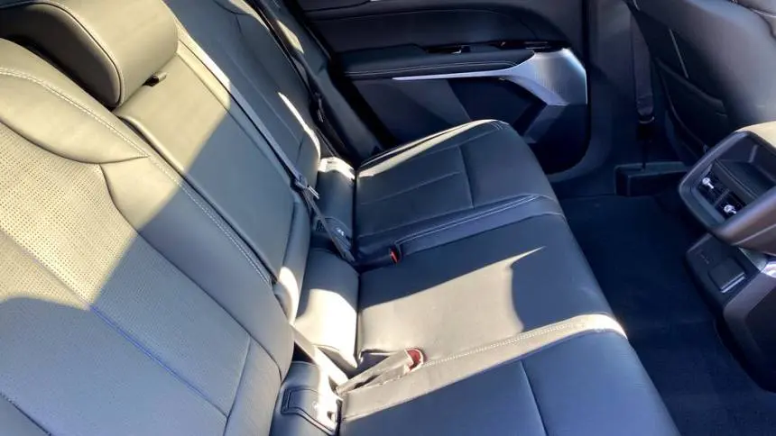 2024 Cadillac Lyriq 1GYKPRRK1RZ116310