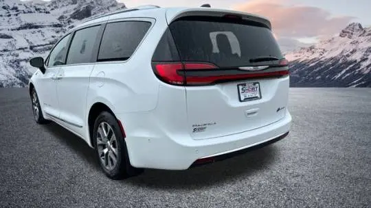 2025 Chrysler Pacifica 2C4RC1N75SR564018