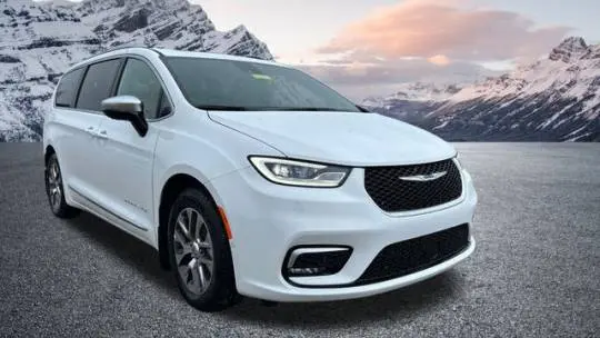 2025 Chrysler Pacifica 2C4RC1N75SR564018