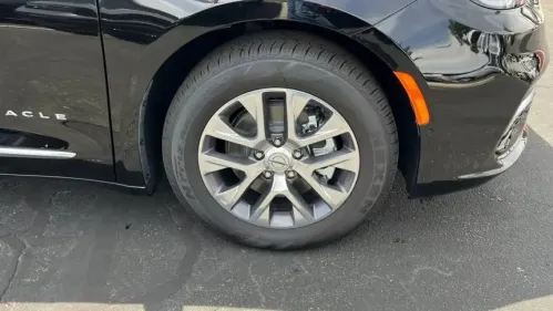 2025 Chrysler Pacifica 2C4RC1N75SR550104