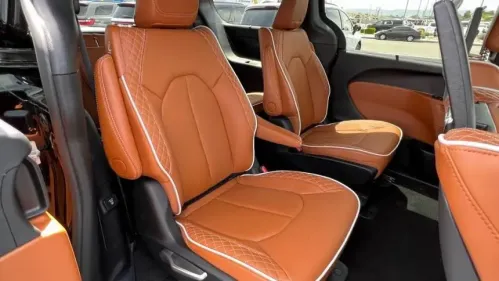2025 Chrysler Pacifica 2C4RC1N75SR550104