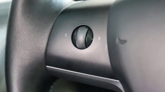 2023 Tesla Model 3 5YJ3E1EC1PF609195
