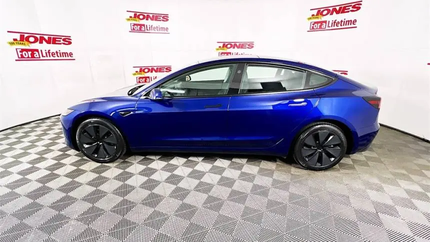 2024 Tesla Model 3 5YJ3E1EBXRF817196