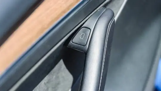 2023 Tesla Model 3 5YJ3E1EC1PF609195