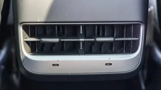 2023 Tesla Model 3 5YJ3E1EC1PF609195