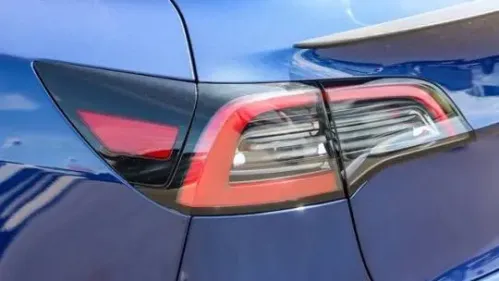 2023 Tesla Model 3 5YJ3E1EC1PF609195