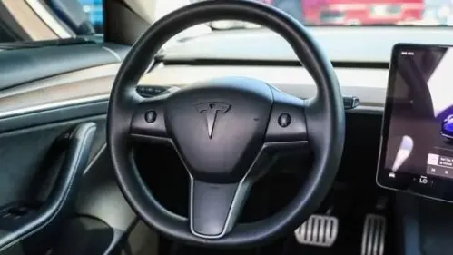 2023 Tesla Model 3 5YJ3E1EC1PF609195