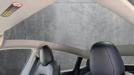2020 Tesla Model Y 5YJYGDEE9LF028492