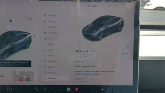 2021 Tesla Model Y 5YJYGDEE6MF070295