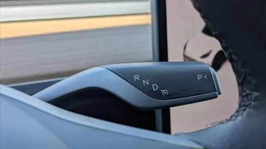2020 Tesla Model Y 5YJYGDEE9LF028492
