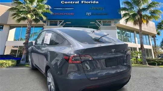 2021 Tesla Model Y 5YJYGDEE6MF070295