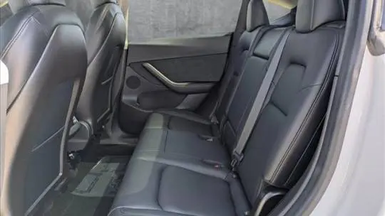 2020 Tesla Model Y 5YJYGDEE9LF028492