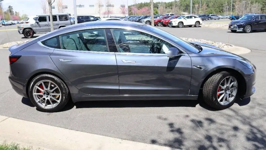 2020 Tesla Model 3 5YJ3E1EC0LF647284