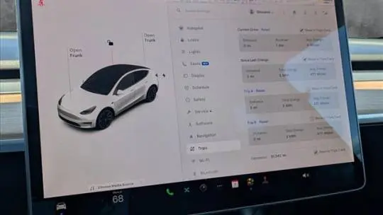 2020 Tesla Model Y 5YJYGDEE9LF028492
