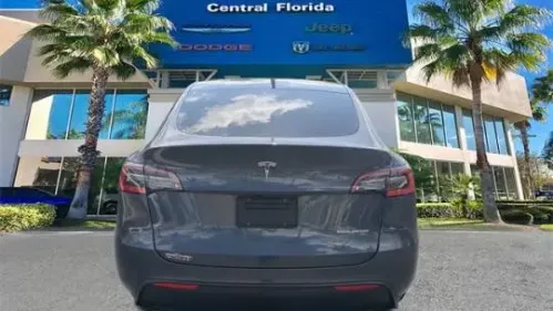 2021 Tesla Model Y 5YJYGDEE6MF070295