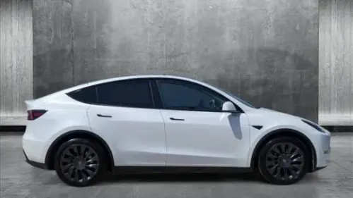 2020 Tesla Model Y 5YJYGDEE9LF028492