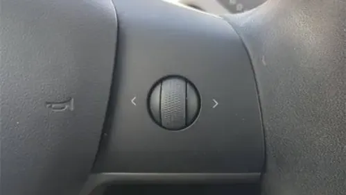 2021 Tesla Model Y 5YJYGDEE6MF070295