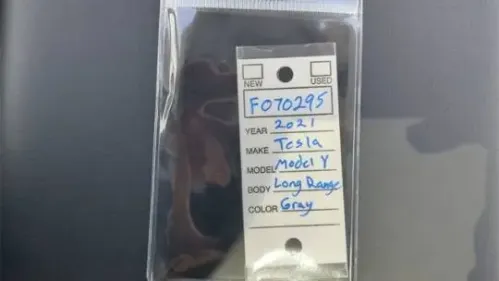 2021 Tesla Model Y 5YJYGDEE6MF070295