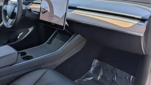 2020 Tesla Model Y 5YJYGDEE9LF028492