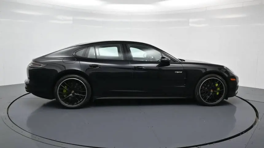 2018 Porsche Panamera WP0AE2A78JL130850