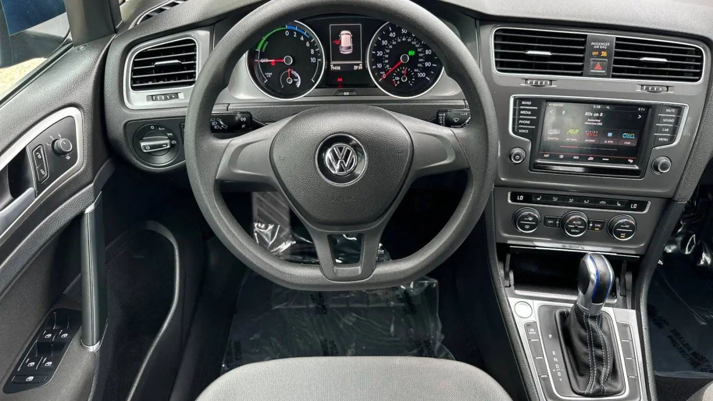 2016 Volkswagen e-Golf WVWKP7AU5GW911818