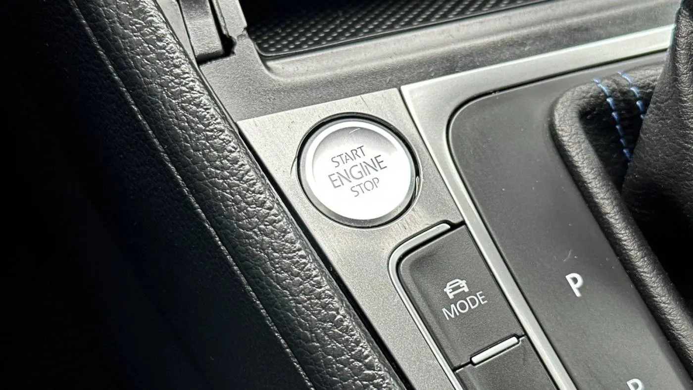 2016 Volkswagen e-Golf WVWKP7AU5GW911818
