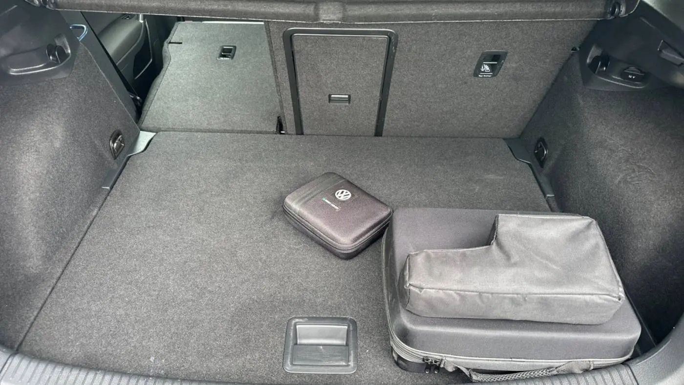 2016 Volkswagen e-Golf WVWKP7AU5GW911818