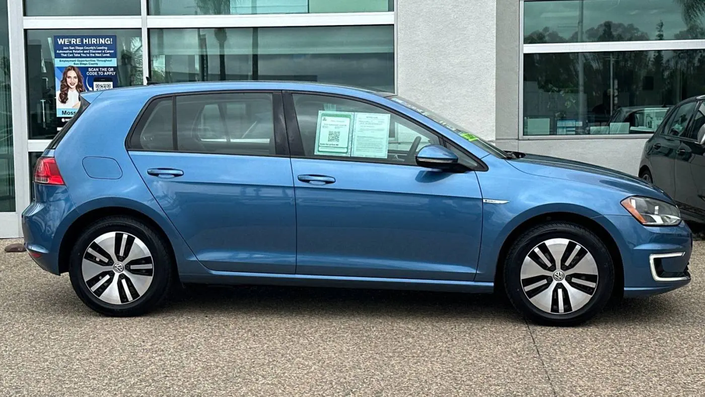 2016 Volkswagen e-Golf WVWKP7AU5GW911818