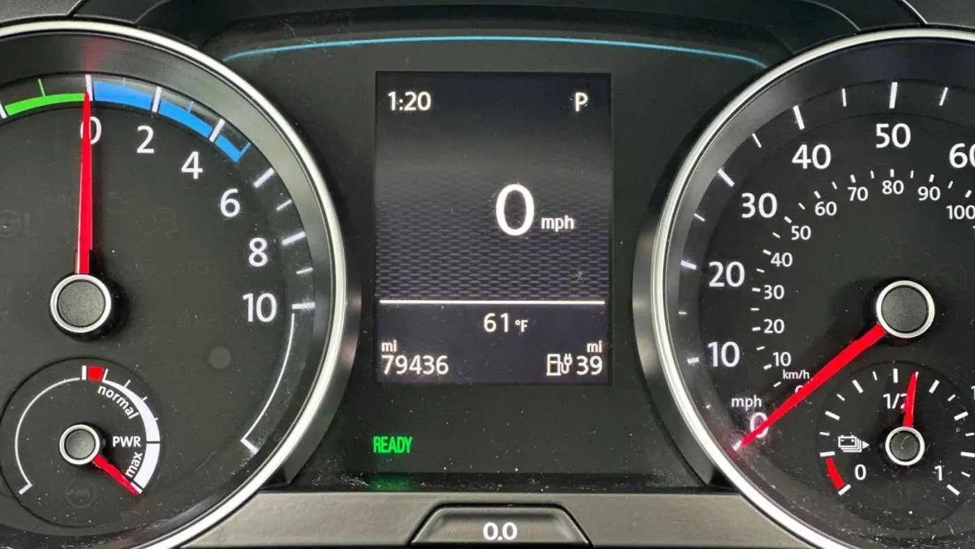 2016 Volkswagen e-Golf WVWKP7AU5GW911818