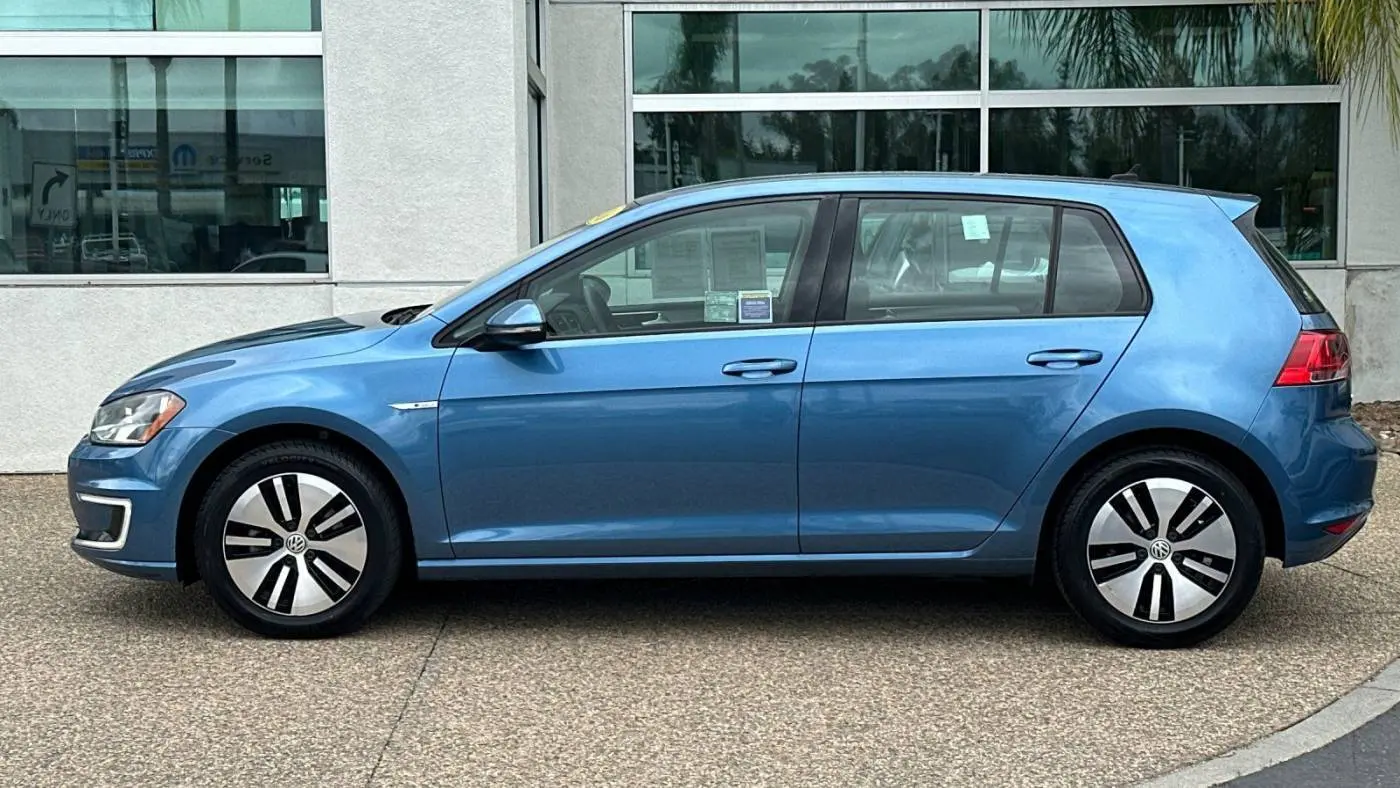 2016 Volkswagen e-Golf WVWKP7AU5GW911818