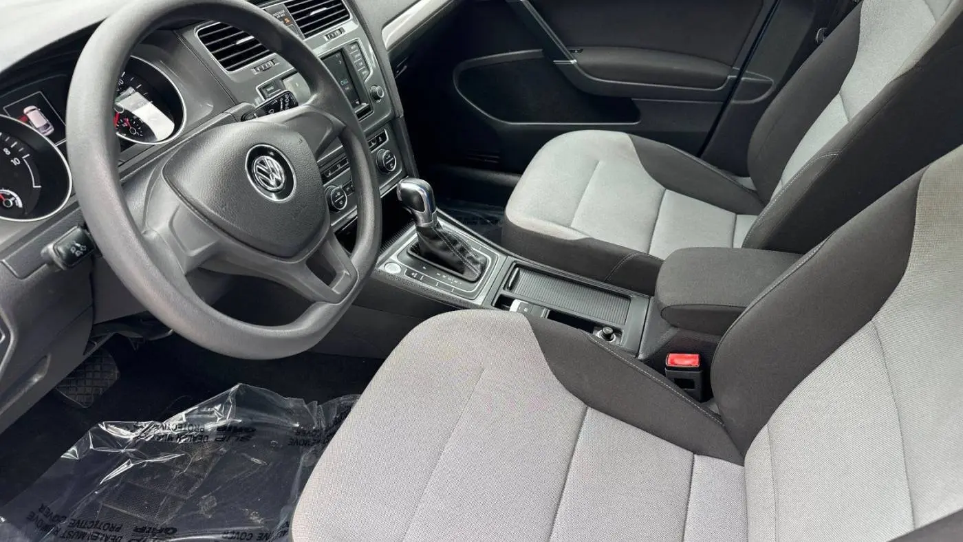 2016 Volkswagen e-Golf WVWKP7AU5GW911818