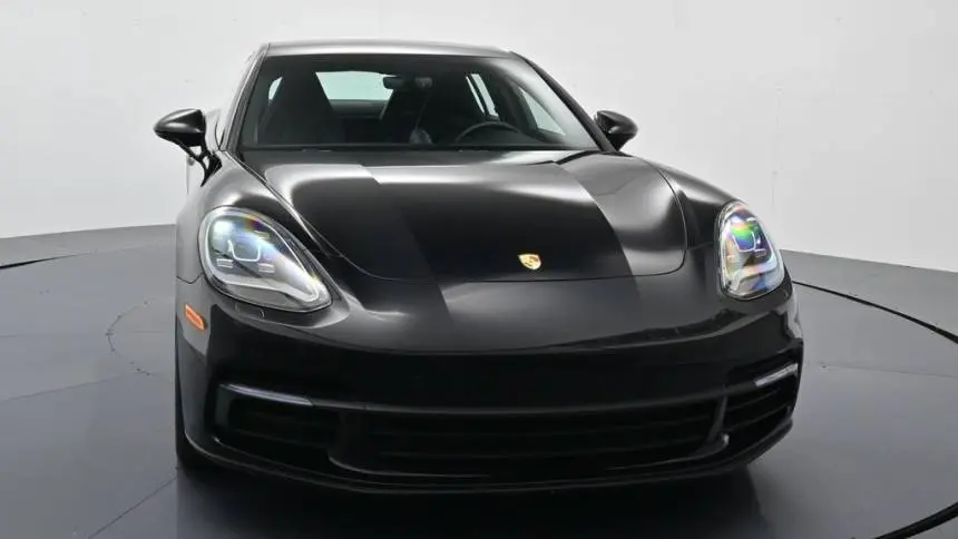 2018 Porsche Panamera WP0AE2A78JL130850