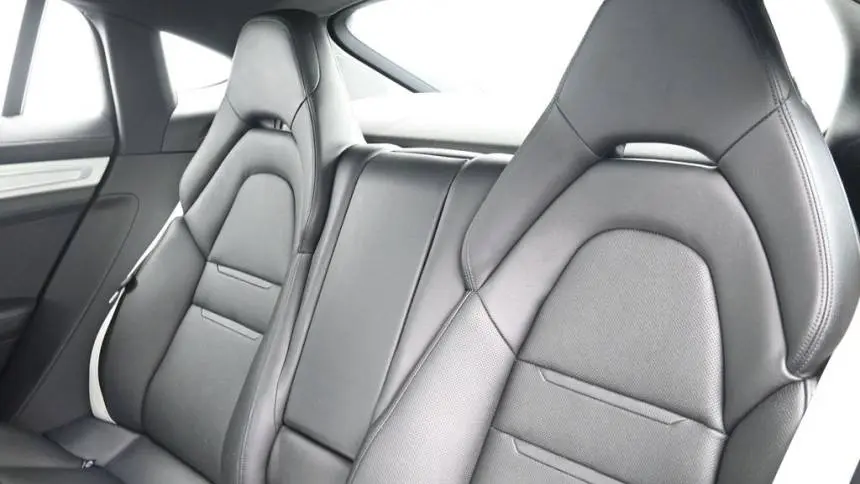 2018 Porsche Panamera WP0AE2A78JL130850