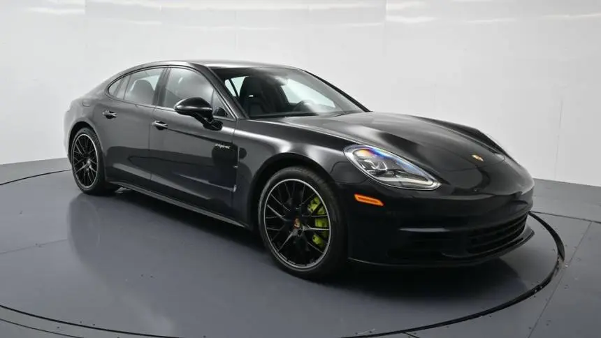 2018 Porsche Panamera WP0AE2A78JL130850