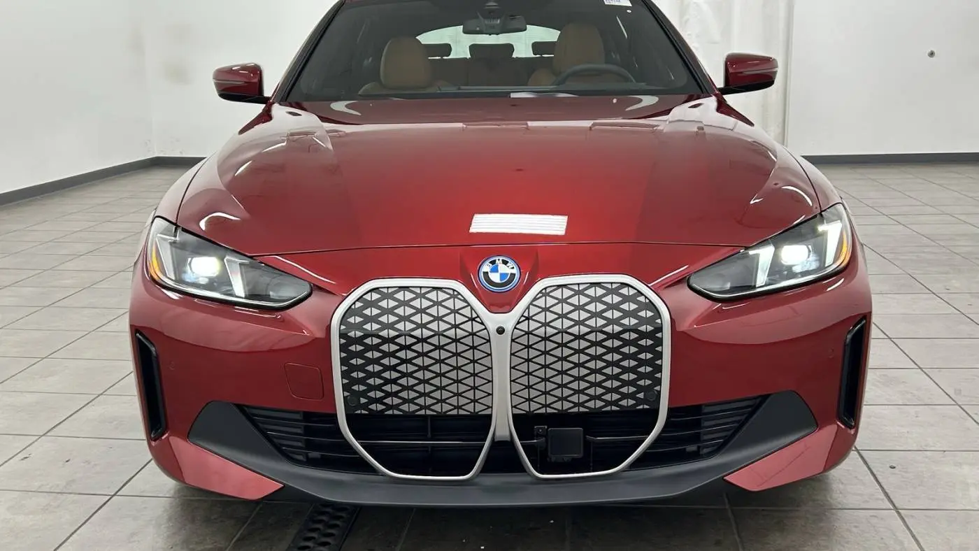 2025 BMW i4 WBY43HD03SFU84021